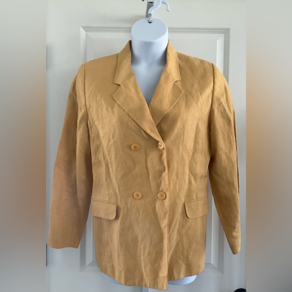 Amanda Smith Petites Pure Linen Blazer.
Size 14P.